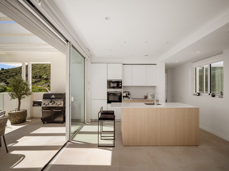 Apartment for Sale  in Ojen, Malaga 10