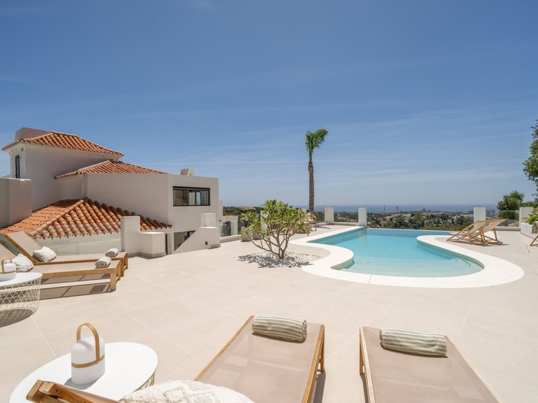 Apartment for Sale  in Marbella, Malaga 37