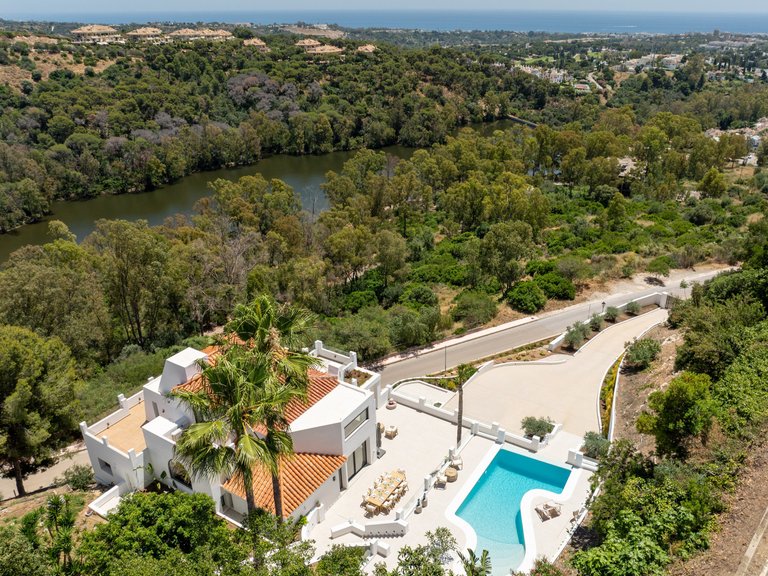Apartment for Sale  in Marbella, Malaga 50