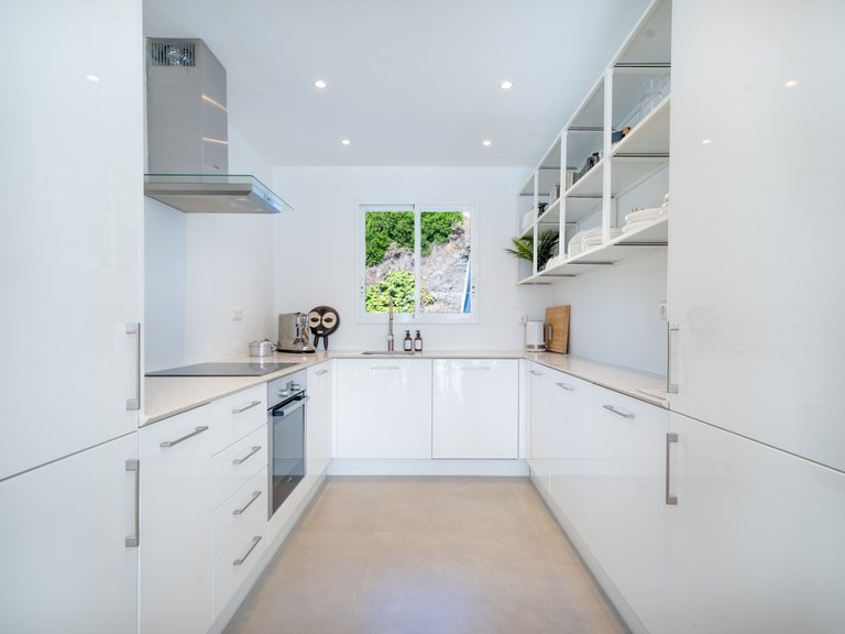 Apartment for Sale  in Benahavis, Malaga 9