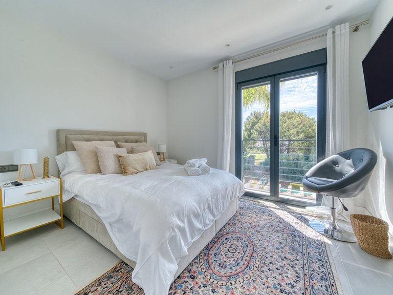 Apartment for Sale  in Estepona, Malaga 25