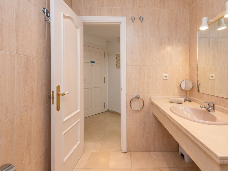 Apartment for Sale  in Marbella, Malaga 22