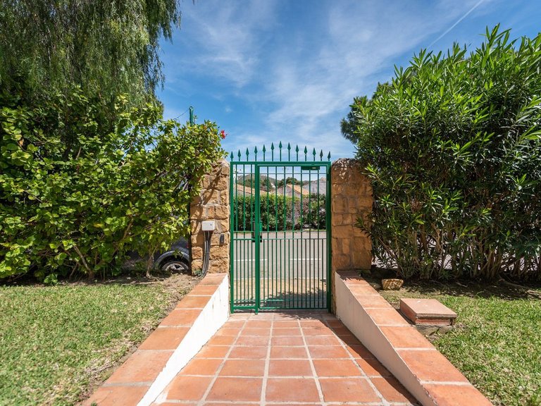 Apartment for Sale  in Marbella, Malaga 24