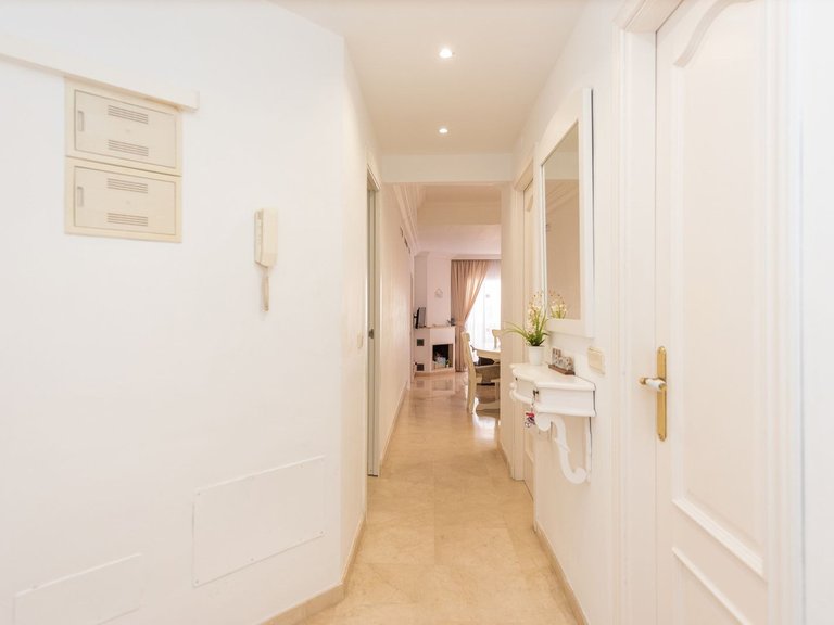 Apartment for Sale  in Marbella, Malaga 12