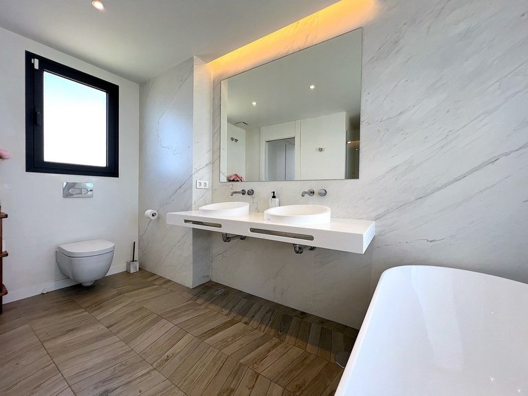 Apartment for Sale  in Marbella, Malaga 17