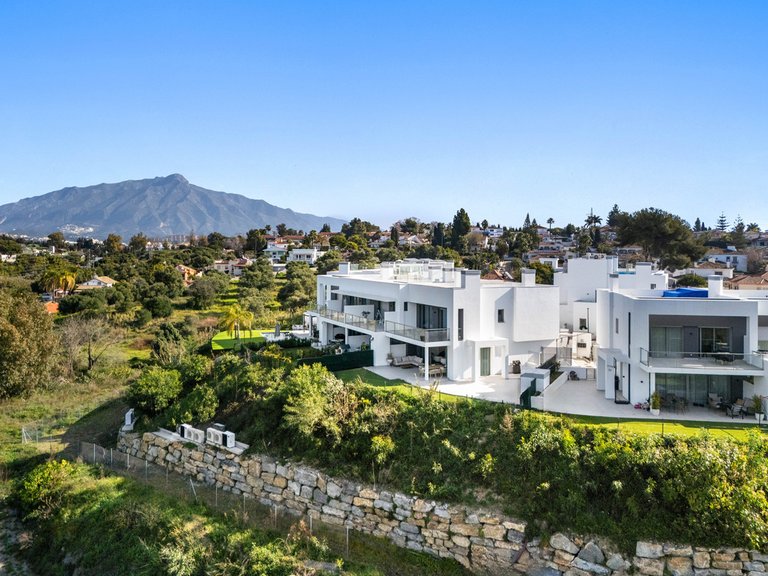 Apartment for Sale  in San Pedro De Alcantara, Malaga 2