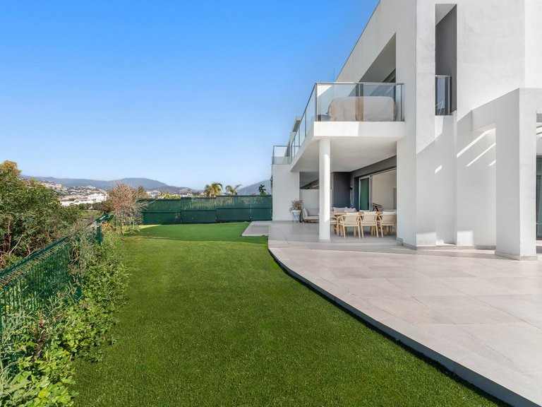 Apartment for Sale  in San Pedro De Alcantara, Malaga 5