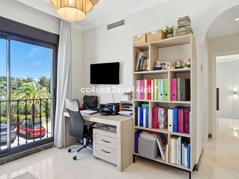 Apartment for Sale  in Estepona, Malaga 33