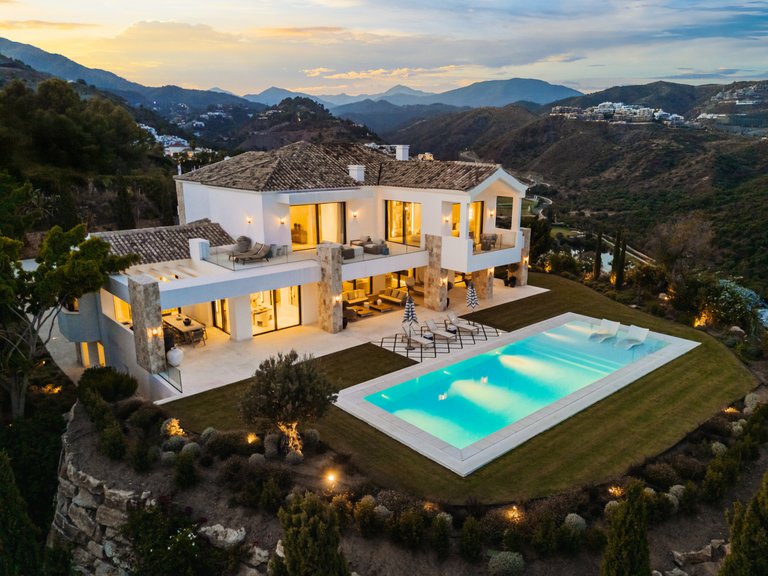 Apartment for Sale  in Benahavis, Malaga 36