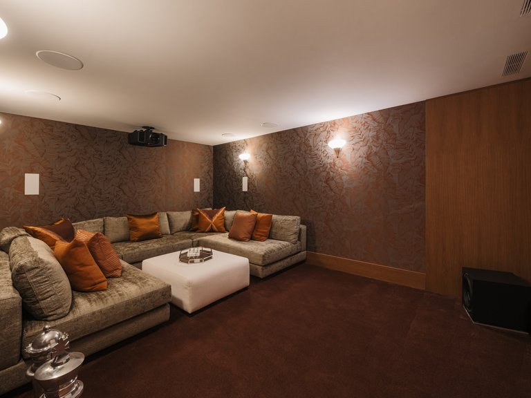 Apartment for Sale  in Benahavis, Malaga 30