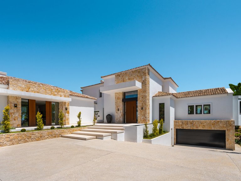 Apartment for Sale  in Benahavis, Malaga 34