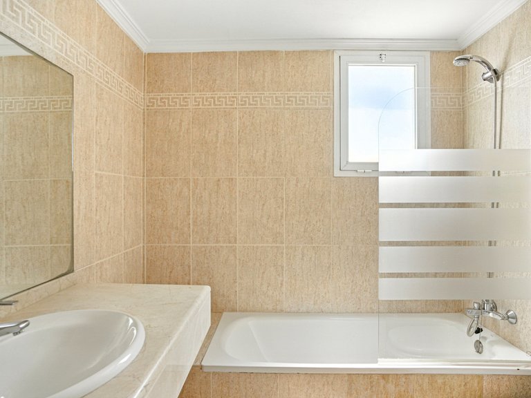 Apartment for Sale  in Marbella, Malaga 19