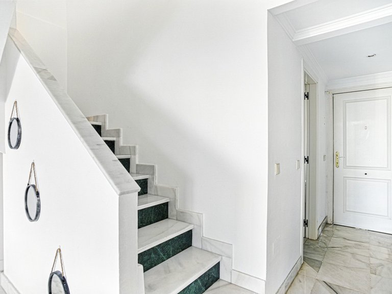 Apartment for Sale  in Marbella, Malaga 11