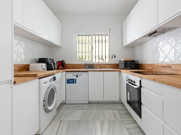 Apartment for Sale  in Estepona, Malaga 10