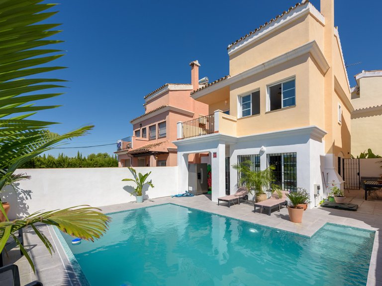 Apartment for Sale  in Estepona, Malaga 3