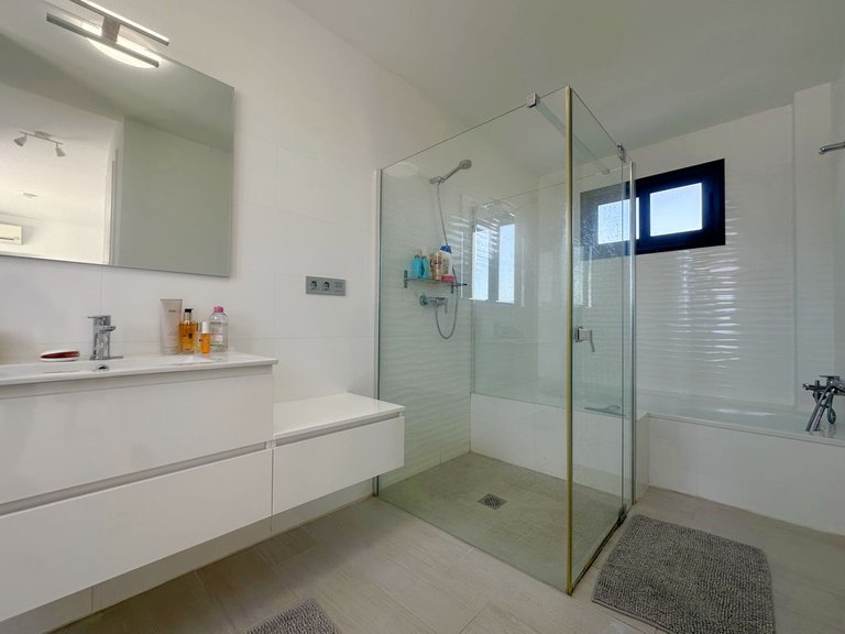 Apartment for Sale  in Estepona, Malaga 25