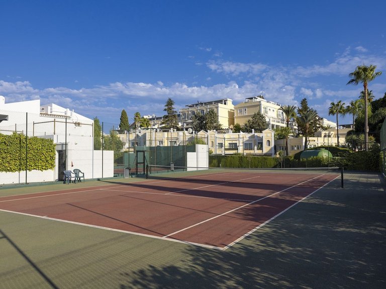 Apartment for Sale  in Marbella, Malaga 27