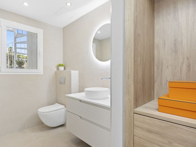 Apartment for Sale  in Marbella, Malaga 16