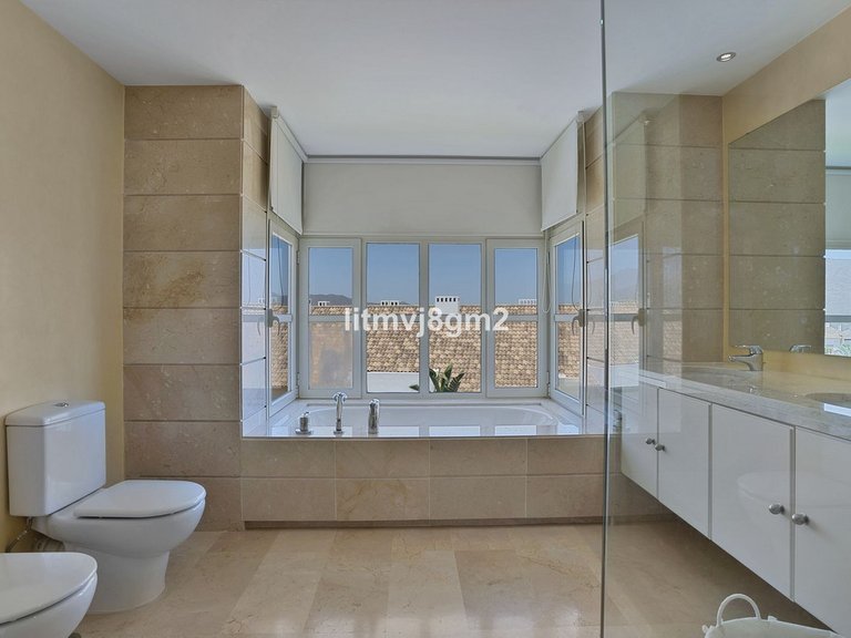 Apartment for Sale  in Mijas Costa, Malaga 12