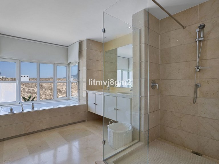 Apartment for Sale  in Mijas Costa, Malaga 14