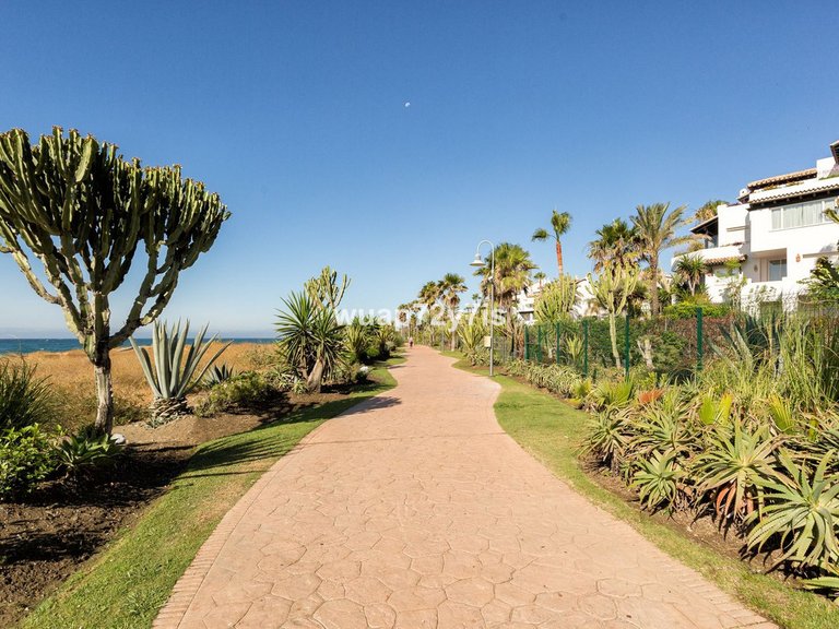 Apartment for Sale  in Estepona, Malaga 28
