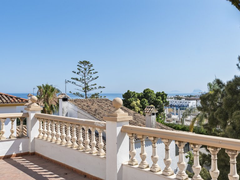 Apartment for Sale  in Estepona, Malaga 16