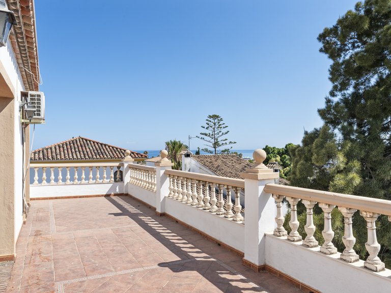 Apartment for Sale  in Estepona, Malaga 17