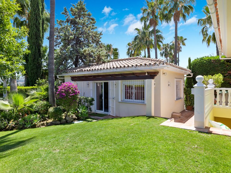 Apartment for Sale  in Marbella, Malaga 53