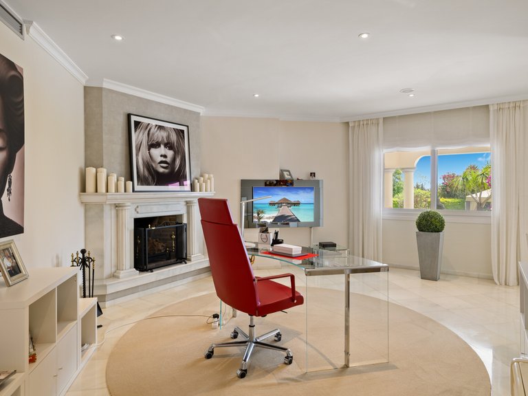 Apartment for Sale  in Marbella, Malaga 50