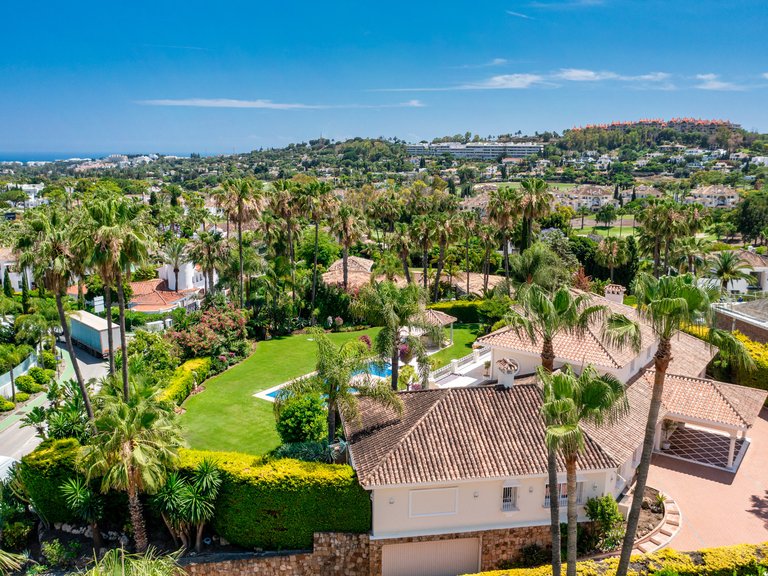Apartment for Sale  in Marbella, Malaga 2