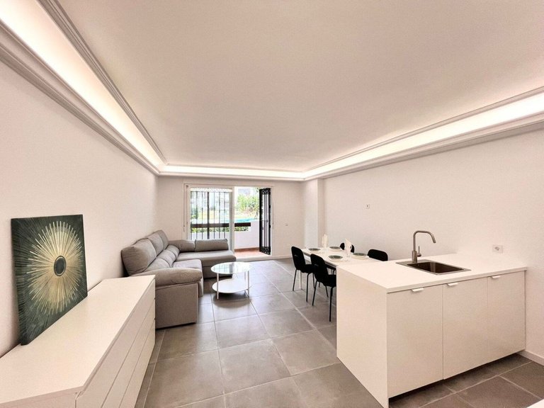 Apartment for Sale  in Estepona, Malaga 3