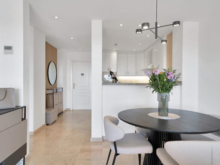 Apartment for Sale  in Marbella, Malaga 11