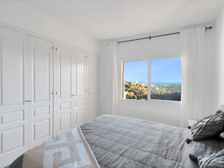 Apartment for Sale  in Marbella, Malaga 18
