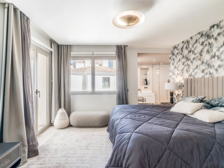 Apartment for Sale  in Marbella, Malaga 20