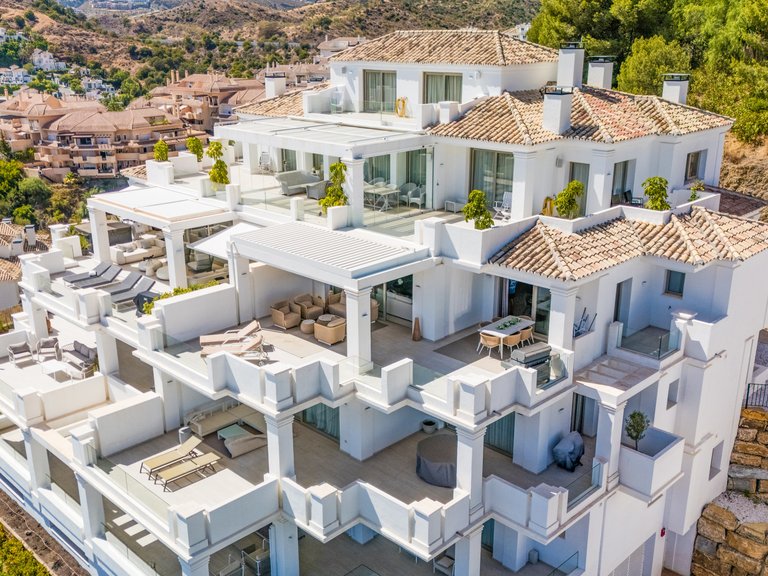 Apartment for Sale  in Marbella, Malaga 16