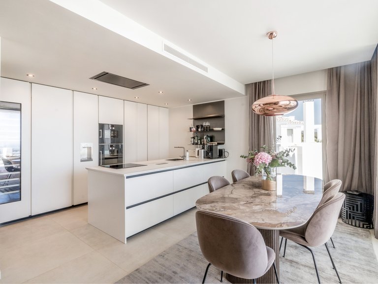 Apartment for Sale  in Marbella, Malaga 26