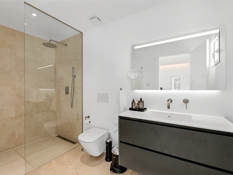 Apartment for Sale  in Marbella, Malaga 13