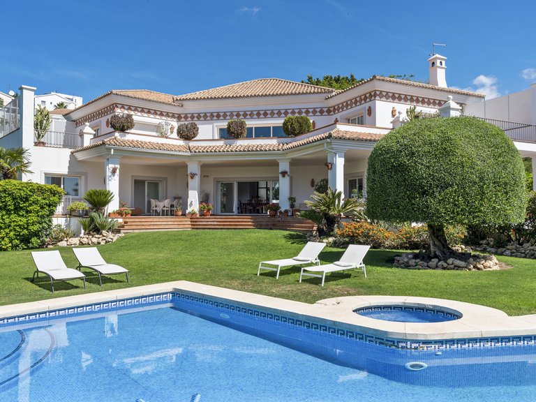 Villa for Sale in Benahavis, Malaga 36