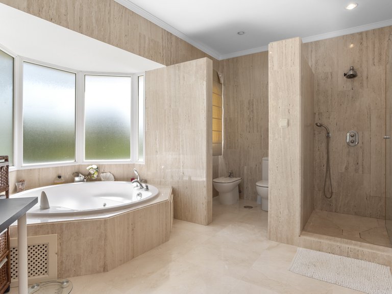 Villa for Sale in Benahavis, Malaga 25