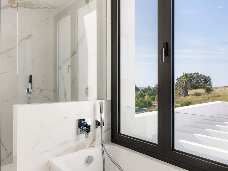 Villa for Sale in Estepona, Malaga 10