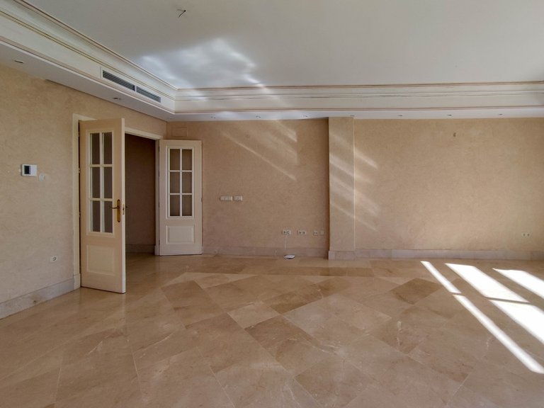 Penthouse for Sale in Lorcrimar, Marbella, Malaga 20