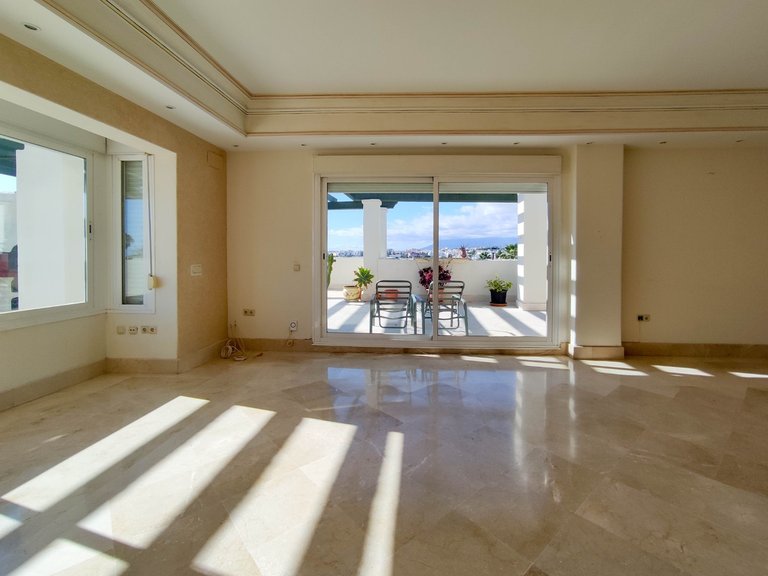 Penthouse for Sale in Lorcrimar, Marbella, Malaga 21