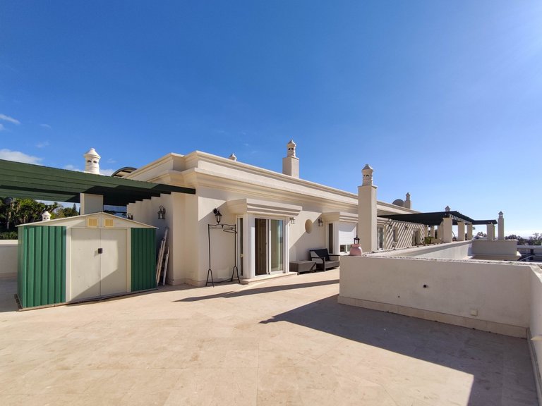 Penthouse for Sale in Lorcrimar, Marbella, Malaga 35