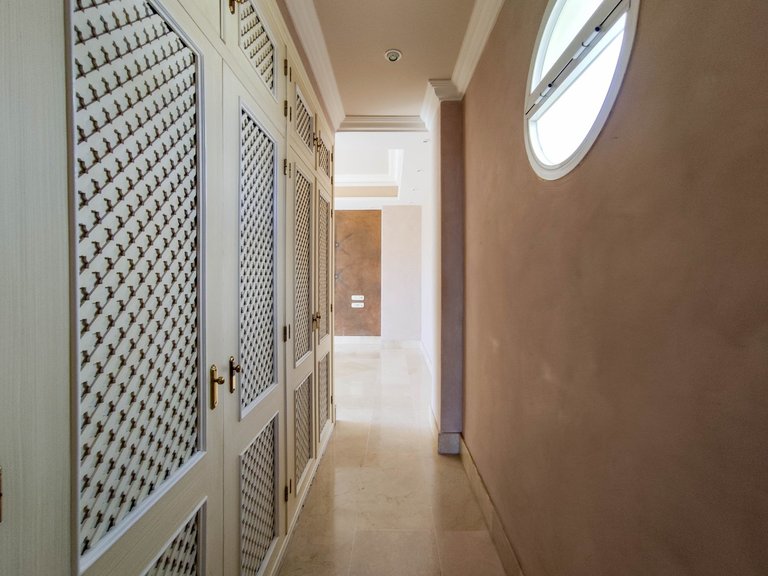 Penthouse for Sale in Lorcrimar, Marbella, Malaga 28