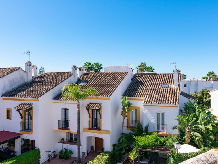 Town House for Sale in Estepona, Malaga 26