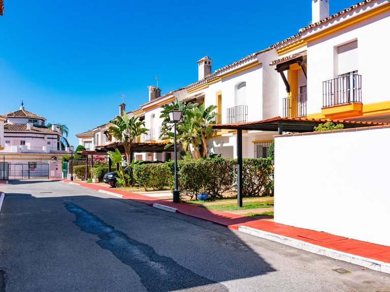 Town House for Sale in Estepona, Malaga 28