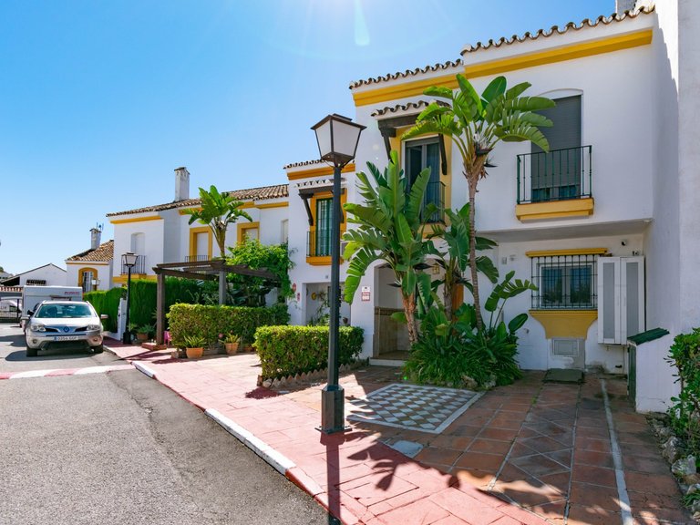 Town House for Sale in Estepona, Malaga 1