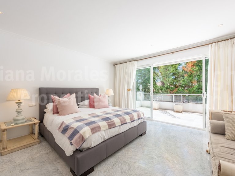 Villa for Sale in Marbella, Malaga 15