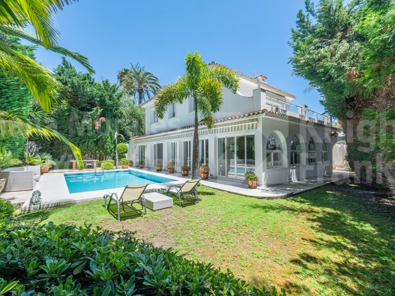 Villa for Sale in Marbella, Malaga 34