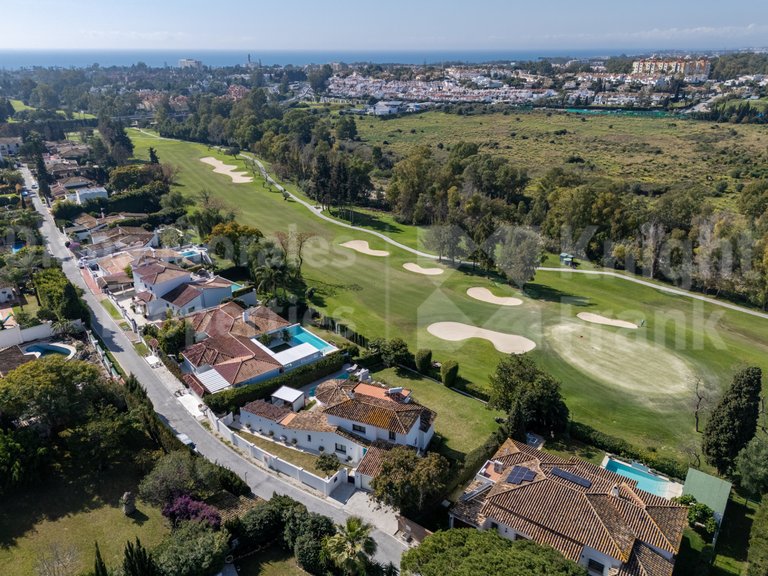 Villa for Sale in San Pedro De Alcantara, Malaga 40